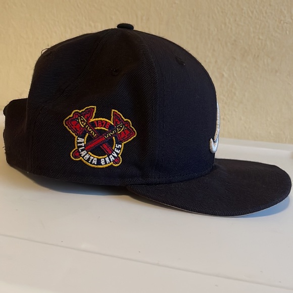 Atlanta Braves Blue SnapBack Hat - Picture 4 of 5
